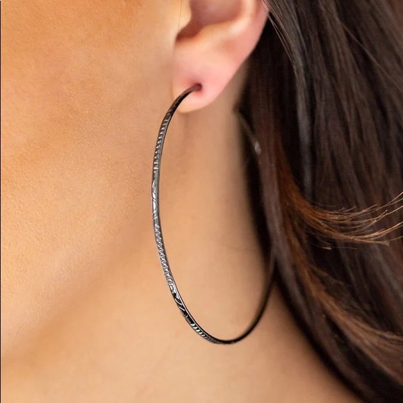 paparazzi Jewelry - Sleek Fleek Black Hoop Earrings